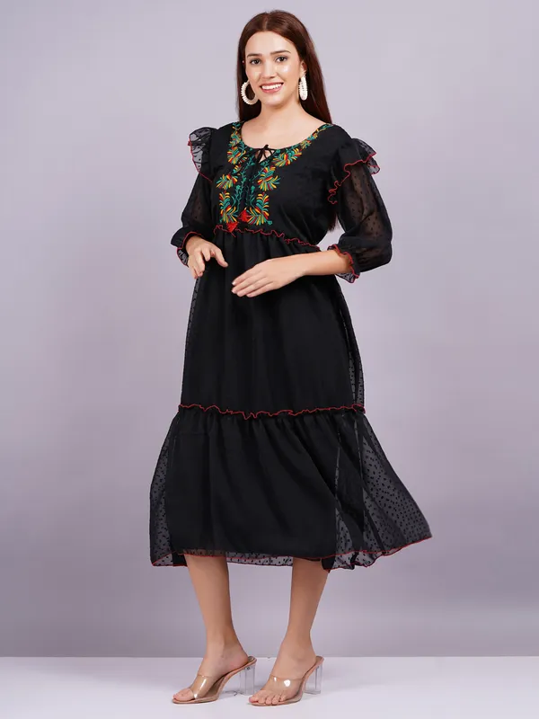 Black_Georgette_Premium_And_Elegant_Midi_Dress_For_Women