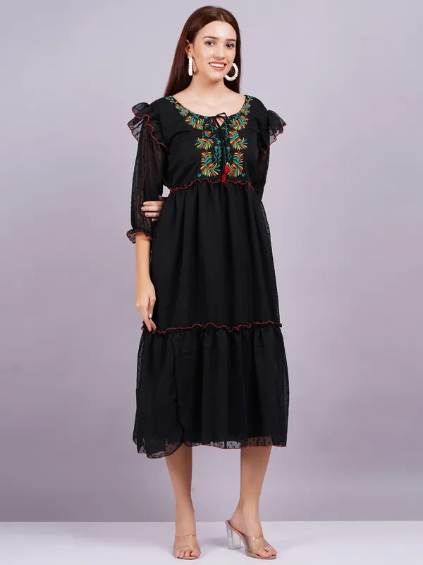 Black_Georgette_Premium_And_Elegant_Midi_Dress_For_Women