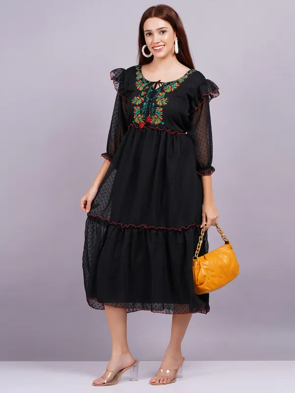 Black_Georgette_Premium_And_Elegant_Midi_Dress_For_Women