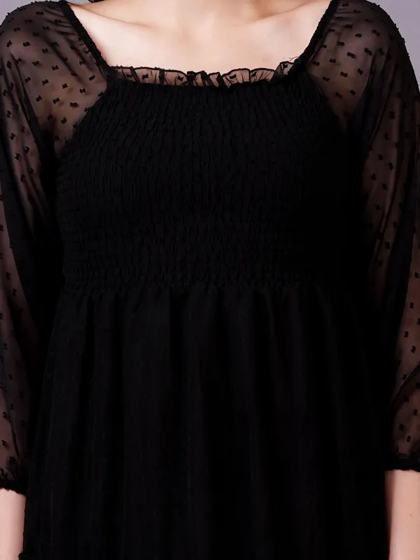 Black_Georgette_Premium_And_Elegant_Midi_Dress_For_Women