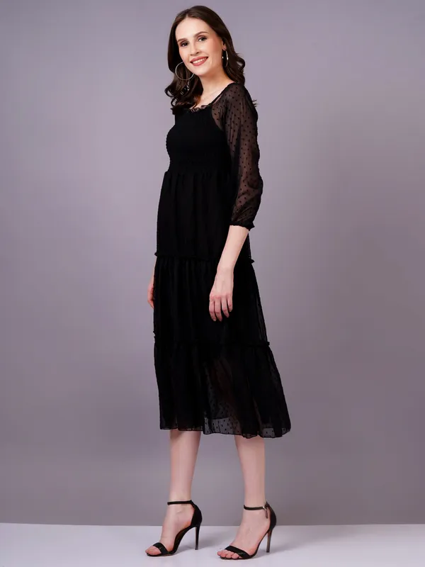 Black_Georgette_Premium_And_Elegant_Midi_Dress_For_Women