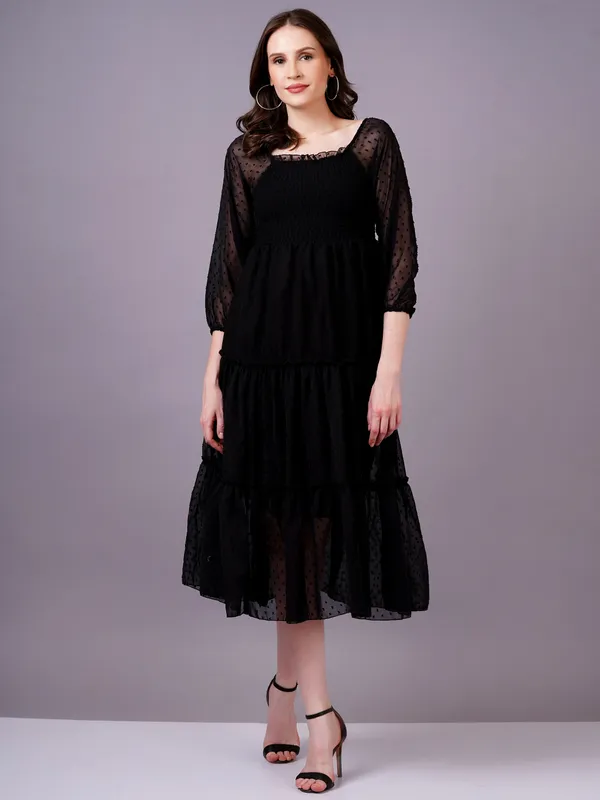 Black_Georgette_Premium_And_Elegant_Midi_Dress_For_Women