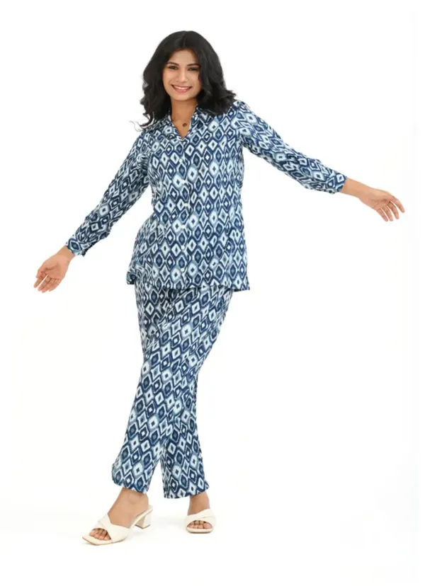 Blue_Georgette_Premium_And_Elegant_Night_Suit_Set_For_Women