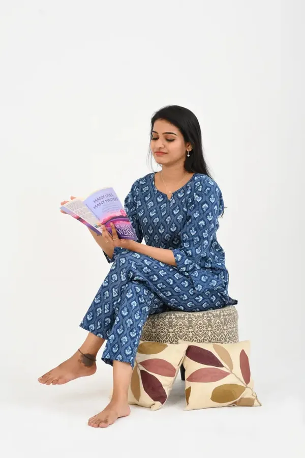 Blue_Georgette_Premium_And_Elegant_Night_Suit_Set_For_Women