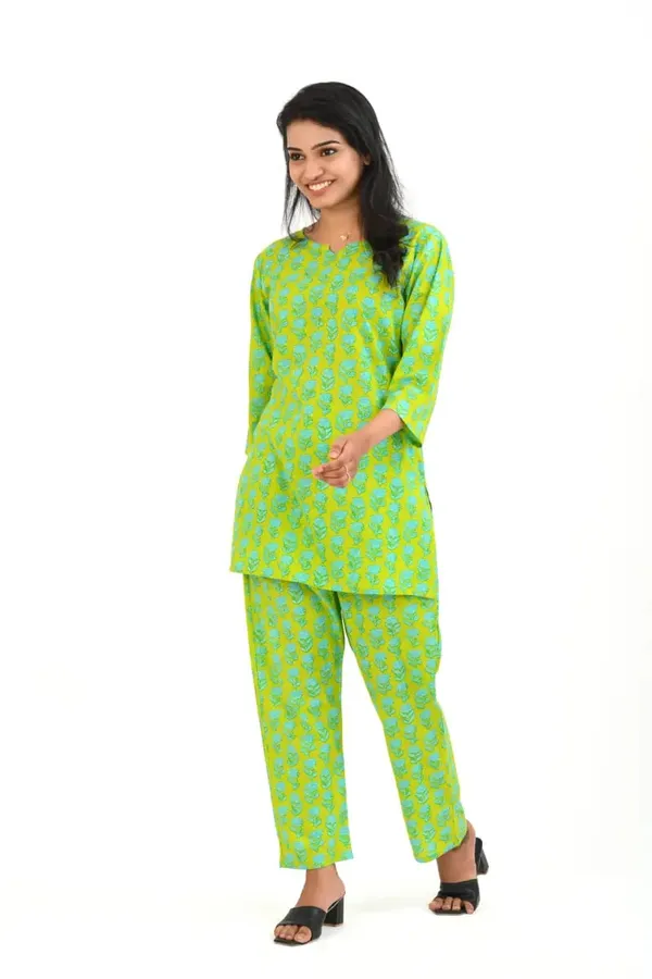 Green_Georgette_Premium_And_Elegant_Night_Suit_Set_For_Women