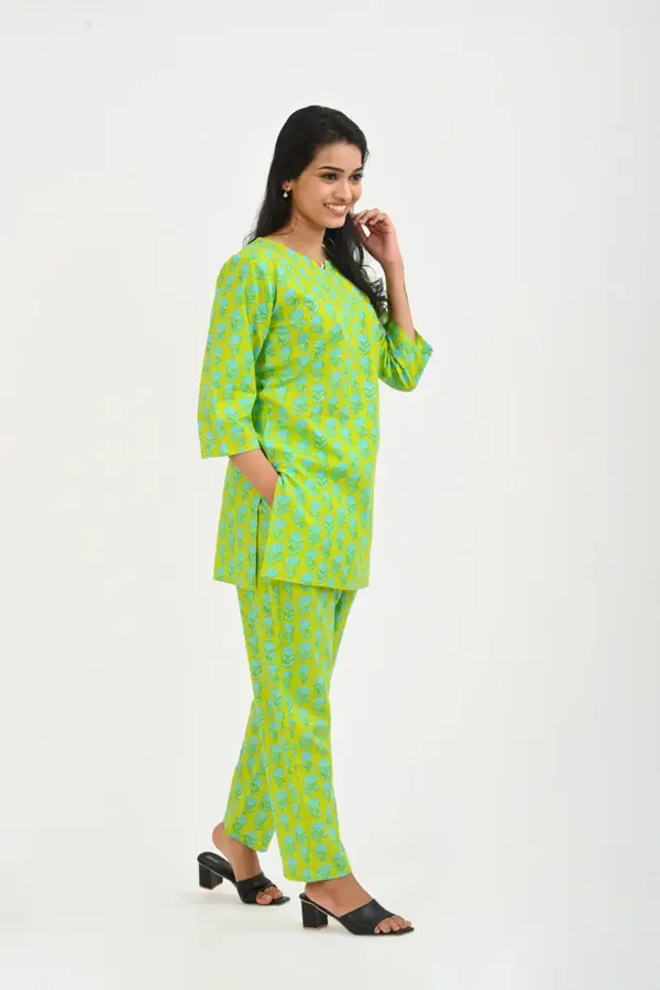 Green_Georgette_Premium_And_Elegant_Night_Suit_Set_For_Women