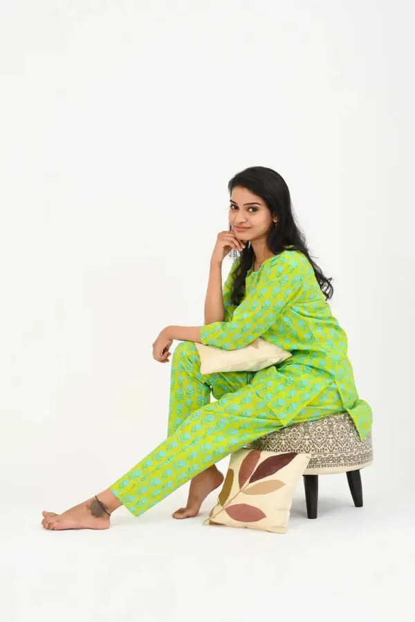 Green_Georgette_Premium_And_Elegant_Night_Suit_Set_For_Women