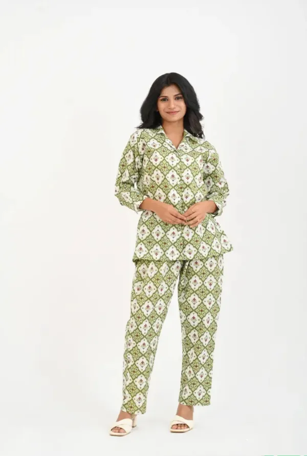 Green_Georgette_Premium_And_Elegant_Night_Suit_Set_For_Women