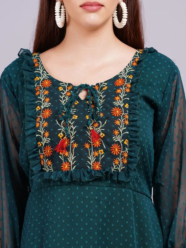 Green_Georgette_Premium_And_Elegant_Midi_Dress_For_Women