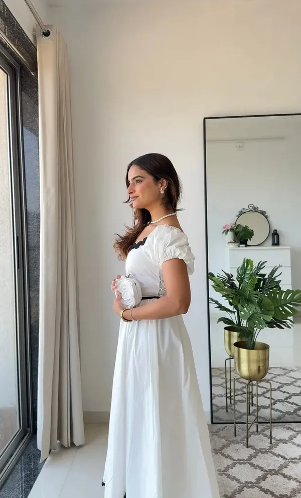 White_Cotton_Premium_And_Elegant_Midi_Dress_For_Women