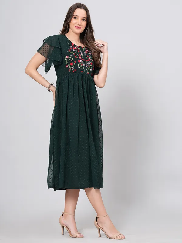 Bottle_Green_Cotton_Premium_And_Elegant_Midi_Dress_For_Women
