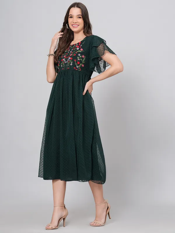 Bottle_Green_Cotton_Premium_And_Elegant_Midi_Dress_For_Women
