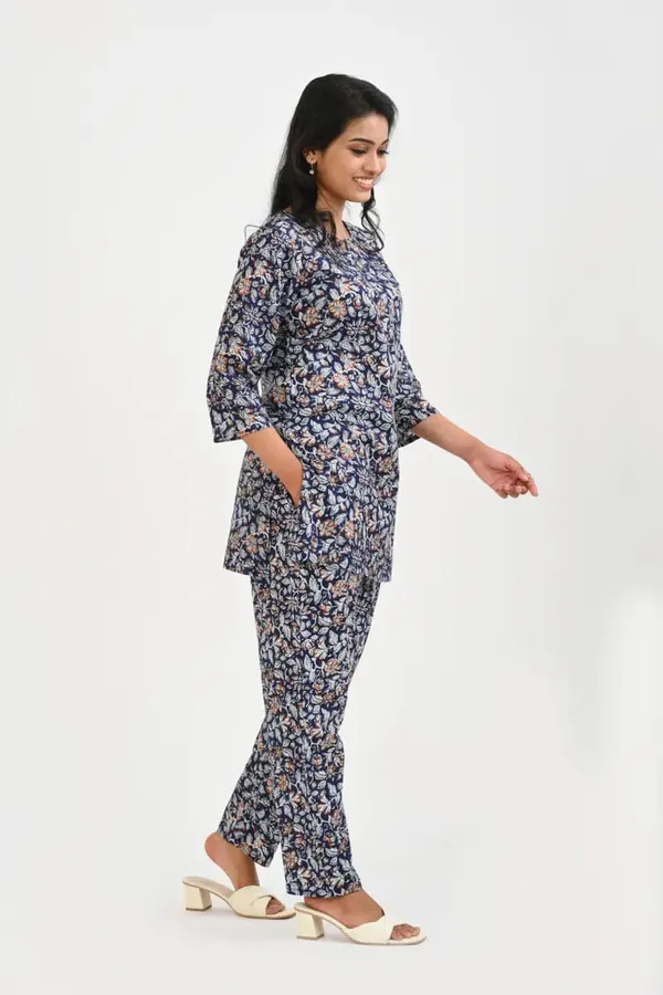 Blue_Georgette_Premium_And_Elegant_Night_Suit_Set_For_Women