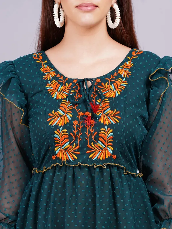 Green_Georgette_Premium_And_Elegant_Midi_Dress_For_Women