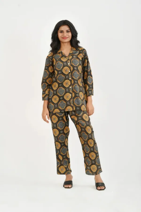 Grey_And_Yellow_Georgette_Premium_And_Elegant_Night_Suit_Set_For_Women