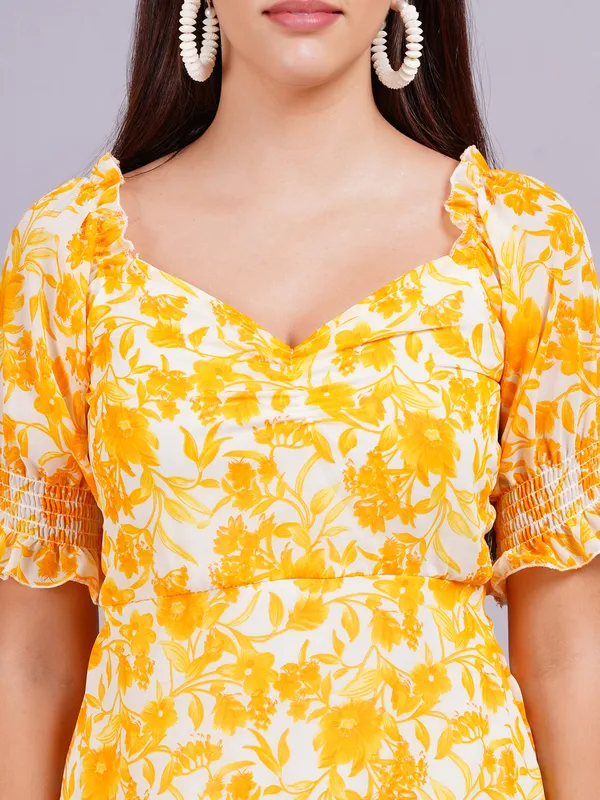 Yellow_Georgette_Premium_And_Elegant_Midi_Dress_For_Women