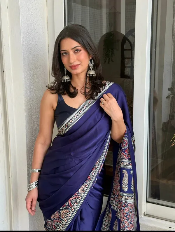 Ajrakh_Printed_Modal_Silk_Plain_Saree_With_Ajrakh_Blouse