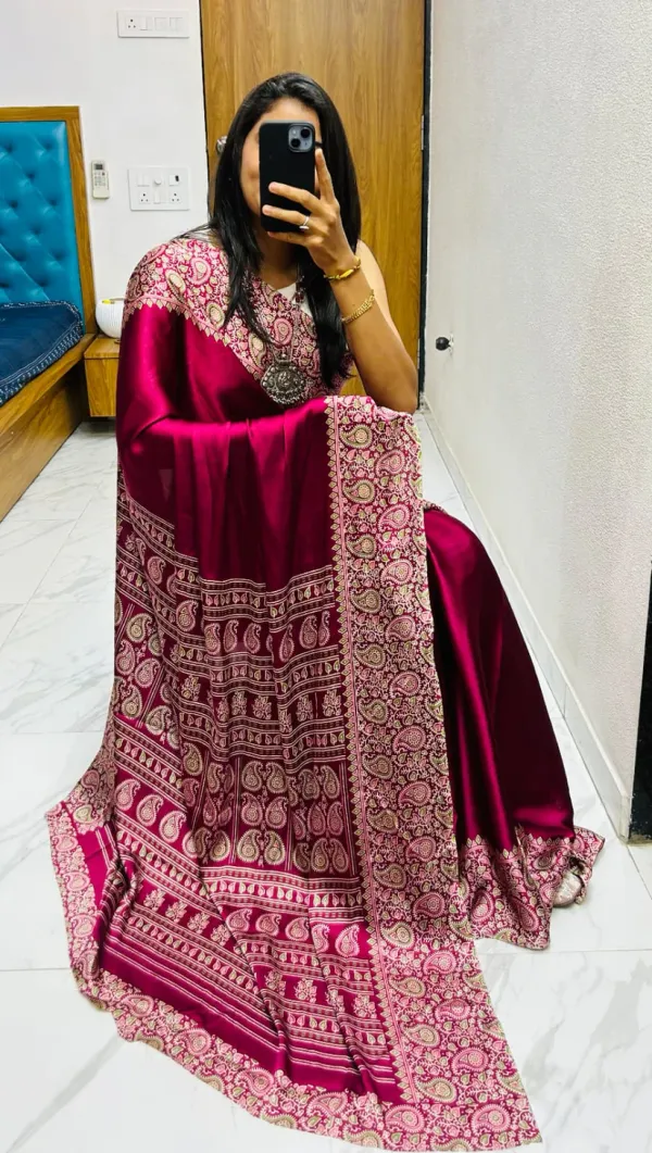 Beautiful_Maroon_Ajrakh_Pure_Gajji_Silk_Saree_WIth_Tassel