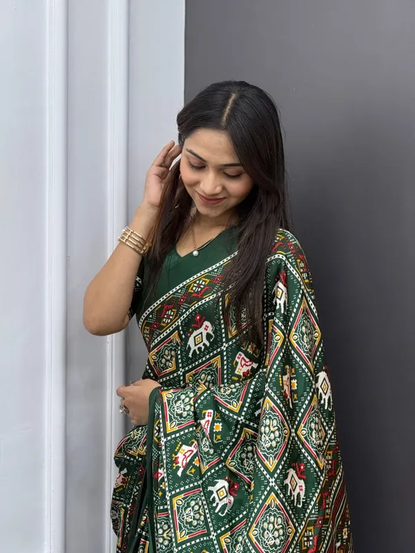 Green_Patola__Saree__With_Blouse_Piece