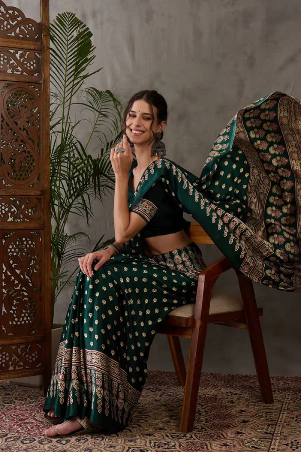 Hunter_Green_Ajrakh_Printed_Satin_Gaji_Silk_Saree