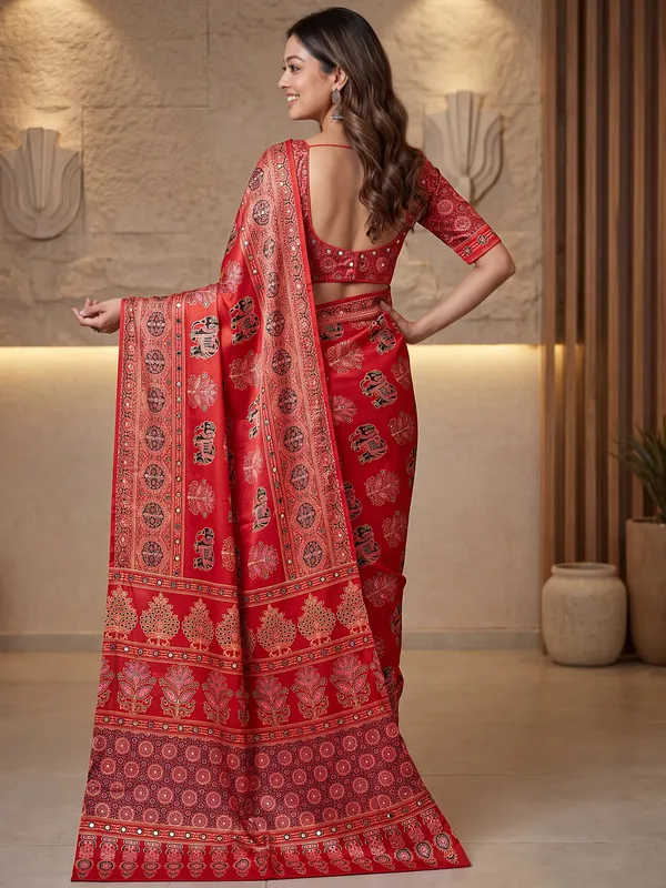 Lovable_Red_Mirror_Work_Crepe_Silk_Traditional_Saree_With_Blouse