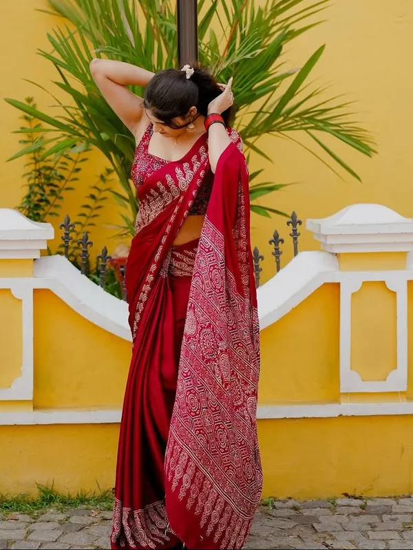 MALAVIKA_JI-PREMIUM_MODAL_SILK_SAREE