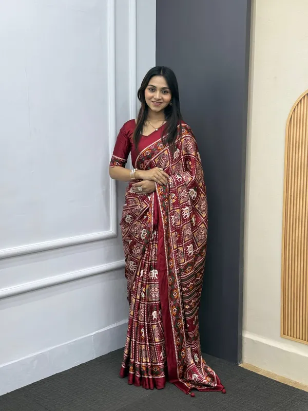 Maroon_Patola__Saree__With_Blouse_Piece