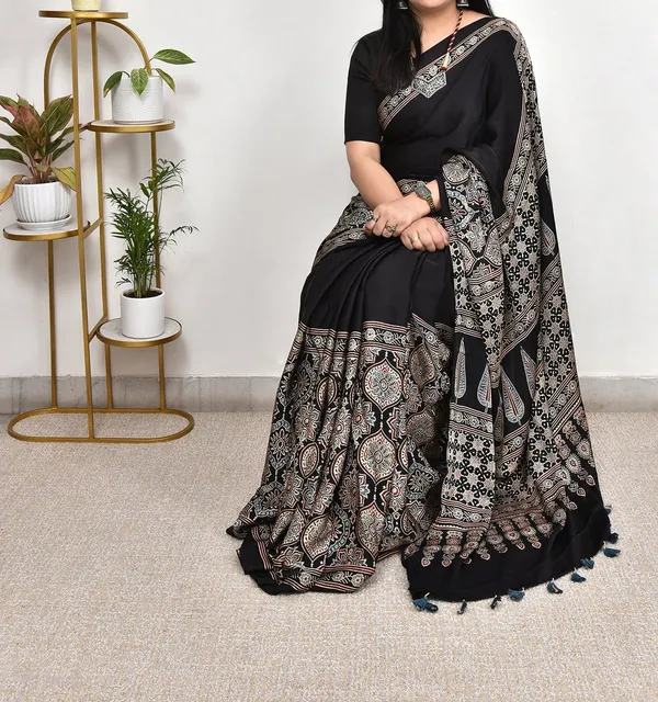 BLACK__AND_PLAIN_AJRAKH_MODAL_SILK_SAREE_WITH_BLOUS