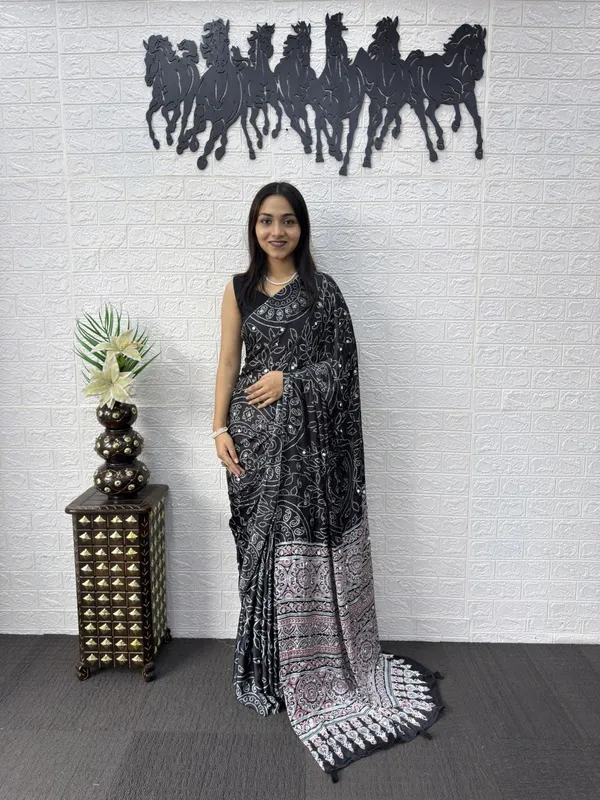 Pure_Gajji_Black_Bandhni_Full_Leaf_Design__Mirror_Saree_With_Blouse_Piece