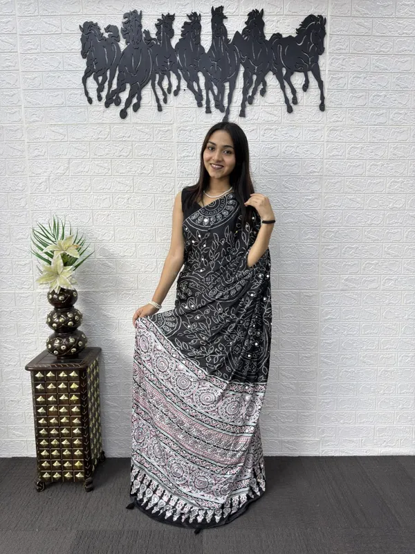 Pure_Gajji_Black_Bandhni_Full_Leaf_Design__Mirror_Saree_With_Blouse_Piece