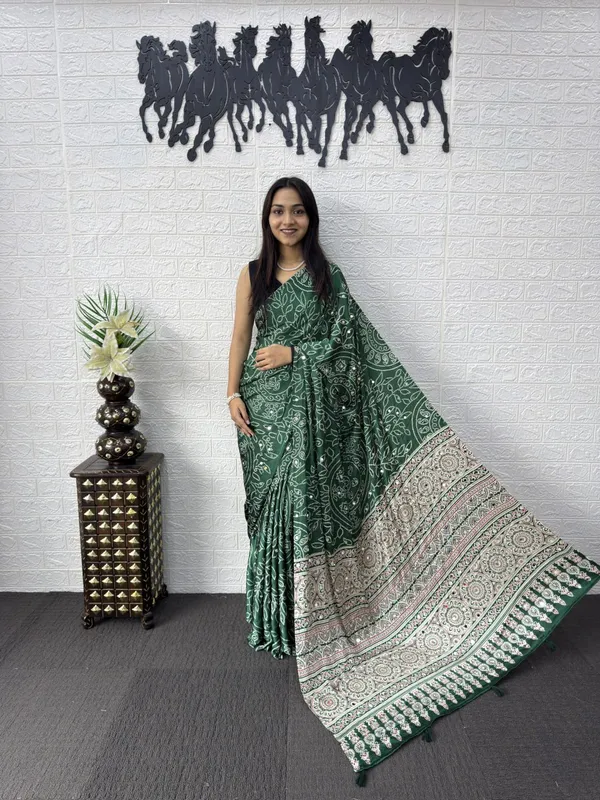 Pure_Gajji_Green_Bandhni_Full_Leaf_Design__Mirror_Saree_With_Blouse_Piece