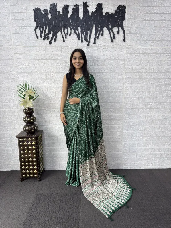 Pure_Gajji_Green_Bandhni_Full_Leaf_Design__Mirror_Saree_With_Blouse_Piece