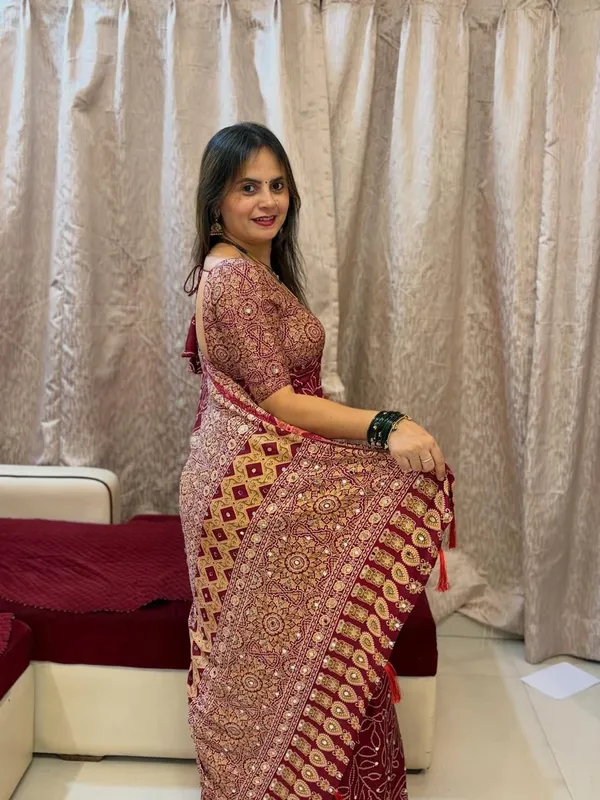 Pure_Gajji_Maroon_Bandhni_Full_Leaf_Design__Mirror_Saree_With_Blouse_Piece