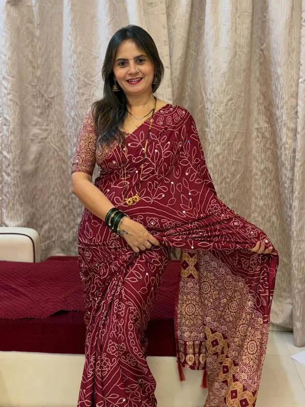 Pure_Gajji_Maroon_Bandhni_Full_Leaf_Design__Mirror_Saree_With_Blouse_Piece