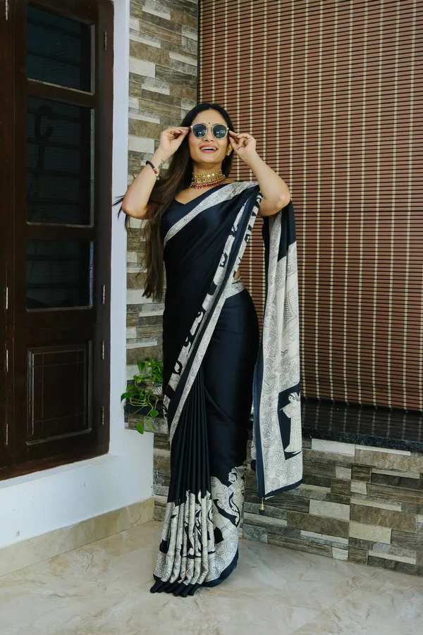 Royal_Gajji_Silk_Saree_in_Cream_&_Indigo_with_Traditional_Ajrakh_Print