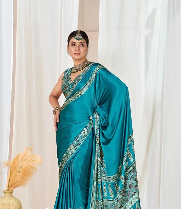 Rama_Ajrakh_Printed_Modal_Silk_Plain_Saree_With_Ajrakh_Blouse
