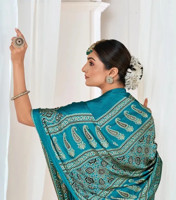 Rama_Ajrakh_Printed_Modal_Silk_Plain_Saree_With_Ajrakh_Blouse