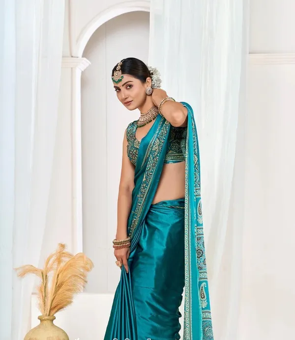 Rama_Ajrakh_Printed_Modal_Silk_Plain_Saree_With_Ajrakh_Blouse