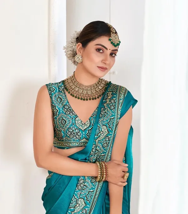 Rama_Ajrakh_Printed_Modal_Silk_Plain_Saree_With_Ajrakh_Blouse