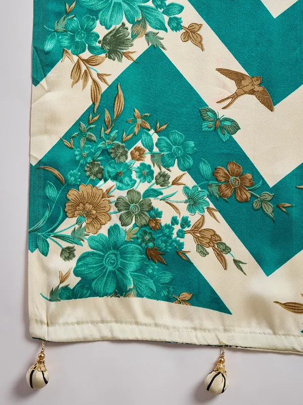 Rama_Green_Floral_Printed_Modal_Satin_Party_Wear_Saree_with_a_Smooth_Satin_Finish