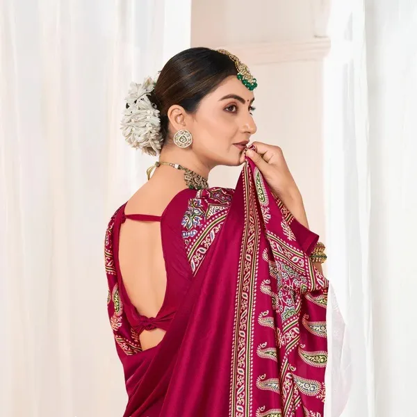 Rani_Ajrakh_Printed_Modal_Silk_Plain_Saree_With_Ajrakh_Blouse