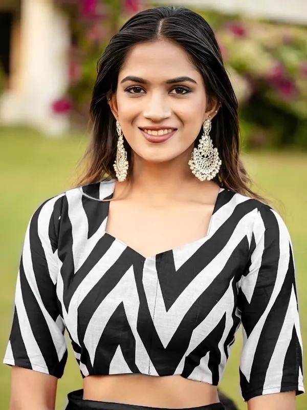 Soft_Gajji_Sattin_Crape_Silk_Floral_Printed_Celebrity_Inspired_Sarees.