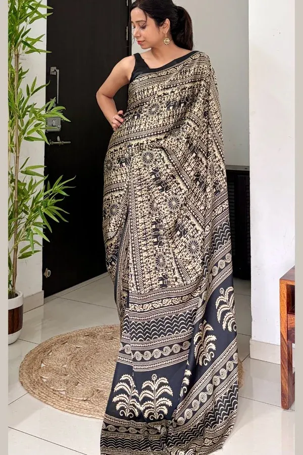 Black_Cat_Modal_Satin_Kalamkari_Printed_Saree