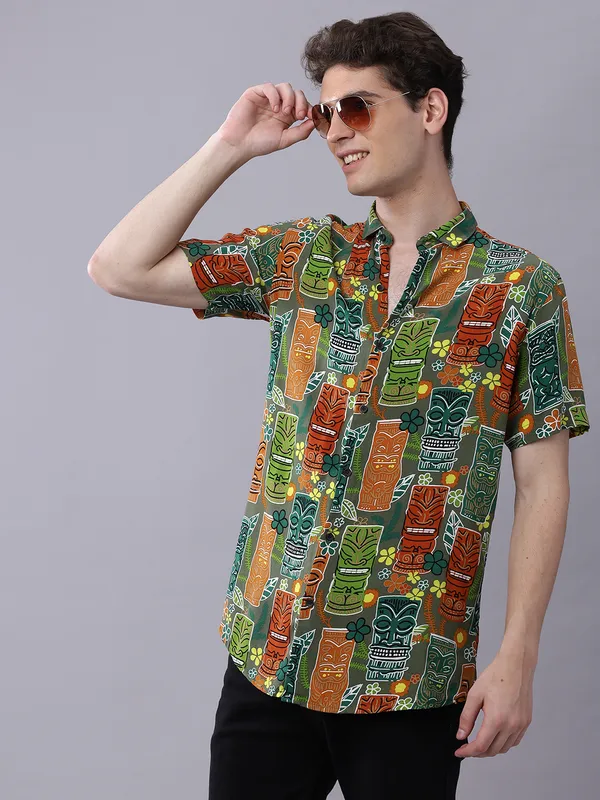 Green_Cotton_Rayon_Floral_Comfort_Fit_Half_Sleeves_Shirt_For_Men