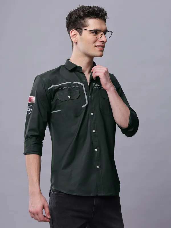 Dark_Green_Slim_Fit_Full_Sleeves_Shirt_With_Cargo_Pockets_For_Men