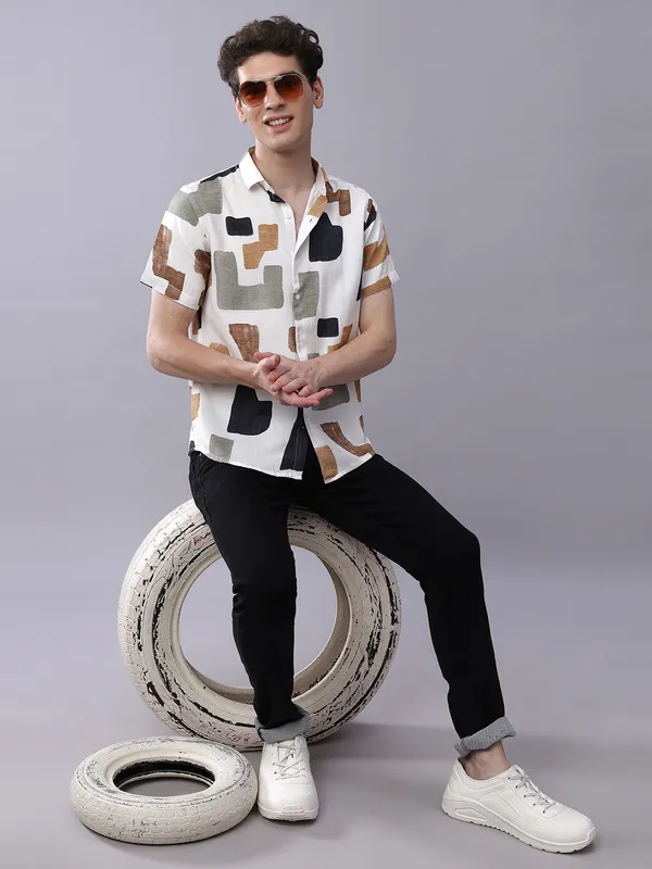 White_Cotton_Rayon_Abstract_Print_Comfort_Fit_Half_Sleeves_Shirt_For_Men
