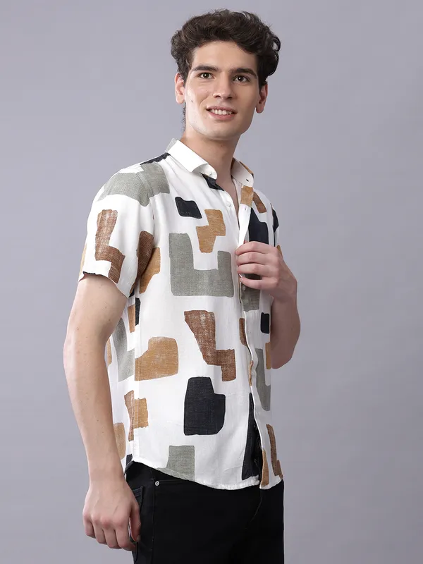 White_Cotton_Rayon_Abstract_Print_Comfort_Fit_Half_Sleeves_Shirt_For_Men