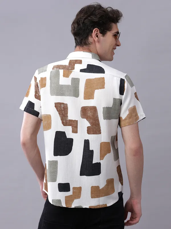 White_Cotton_Rayon_Abstract_Print_Comfort_Fit_Half_Sleeves_Shirt_For_Men