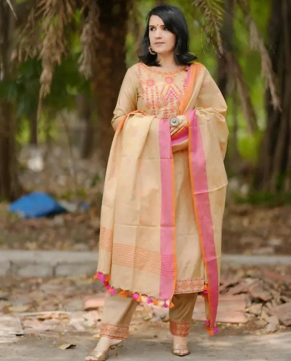 Orange_Cotton_Slub_Handloom_Kurta_Pant_With_Dupatta_Set_For_Summers