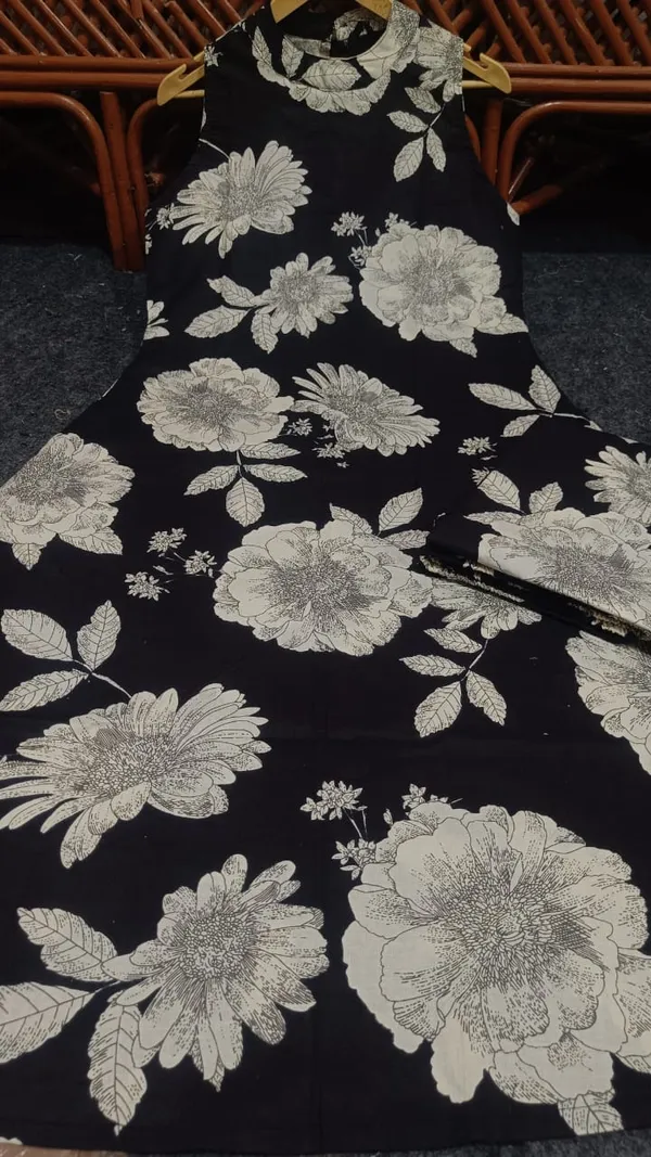 Beautiful_Black_Floral_Printed_Cotton__Kurta_with_Pant